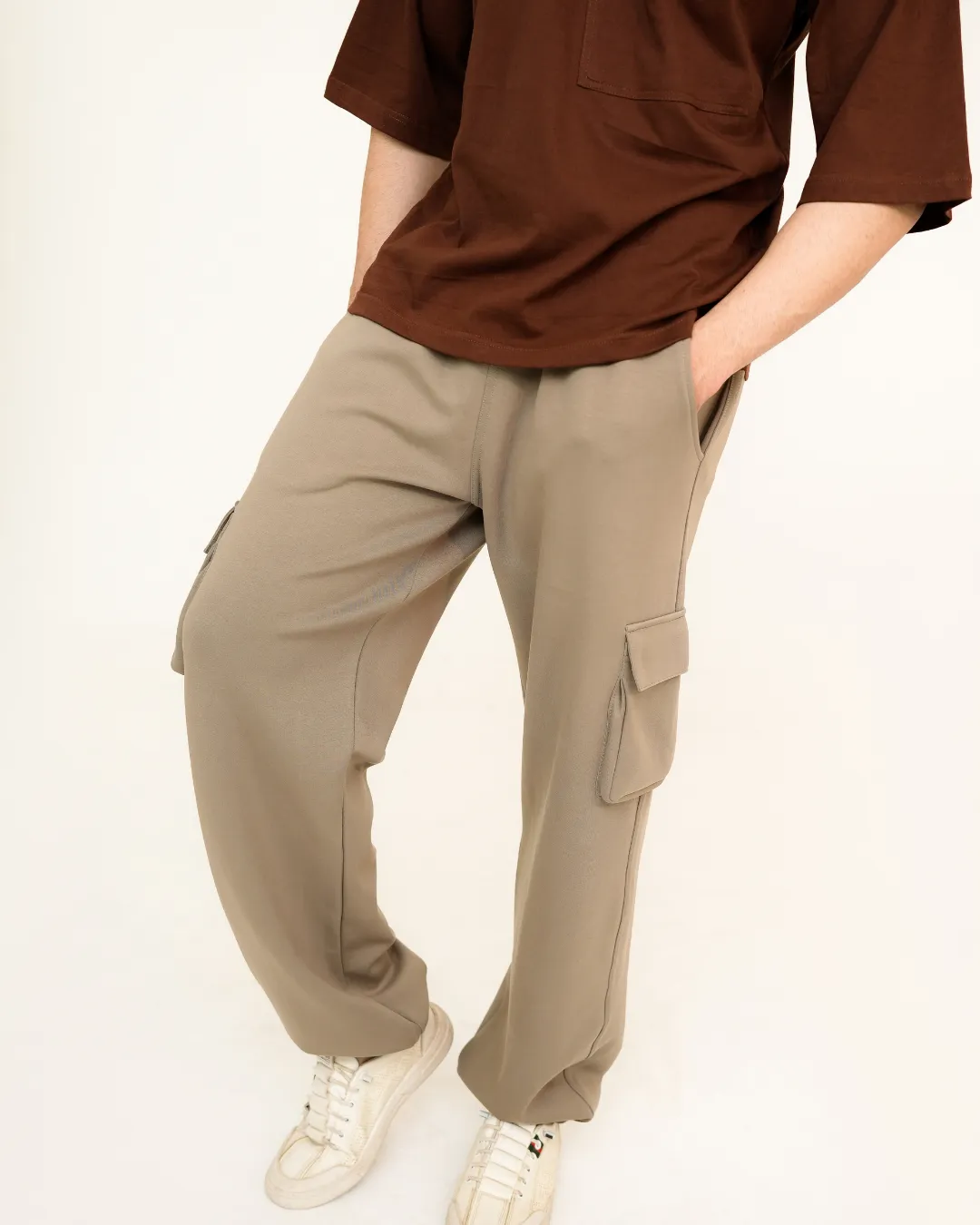 Relaxed T-Shirt With Cargo Trousers